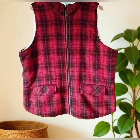 Maurices women’s black and red buffalo sleeveless plaid vest sherpa lining 1x - Picture 8 of 11